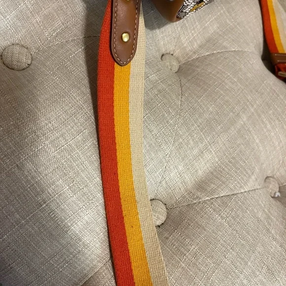 Coach X Disney - Camera Bag In Signature Textile Jacquard ❤️ - Picture 15 of 16